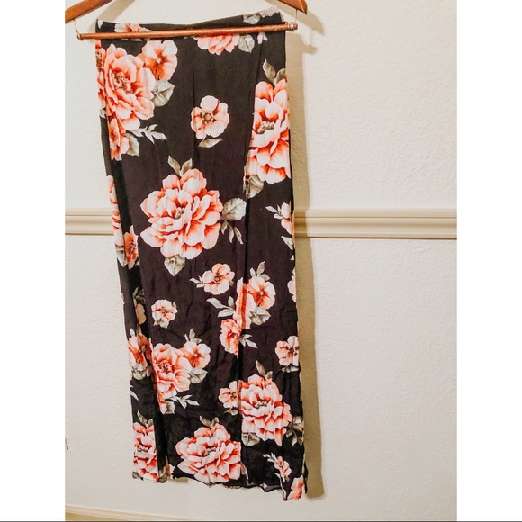 Floral Wrap Maxi Skirt - Picture 4 of 4